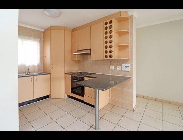 2 BEDROOM TOWNHOUSE FOR SALE IN ORIEL